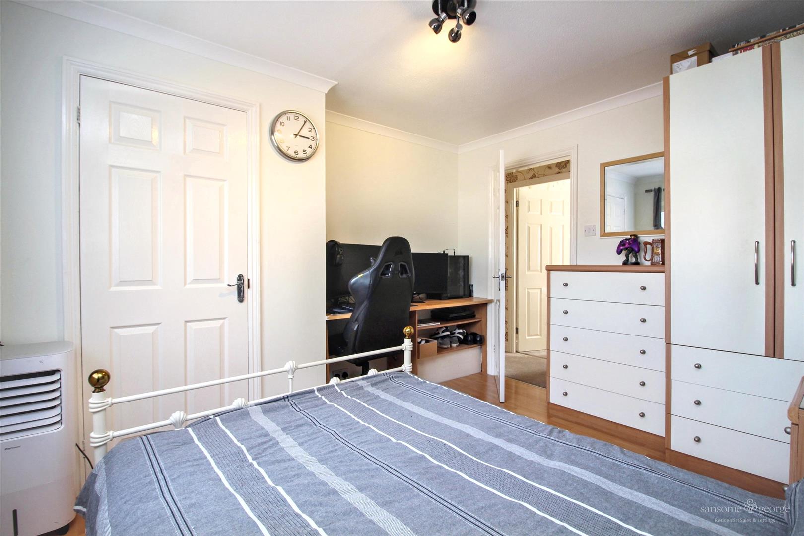 Bran Close, Tilehurst, Reading